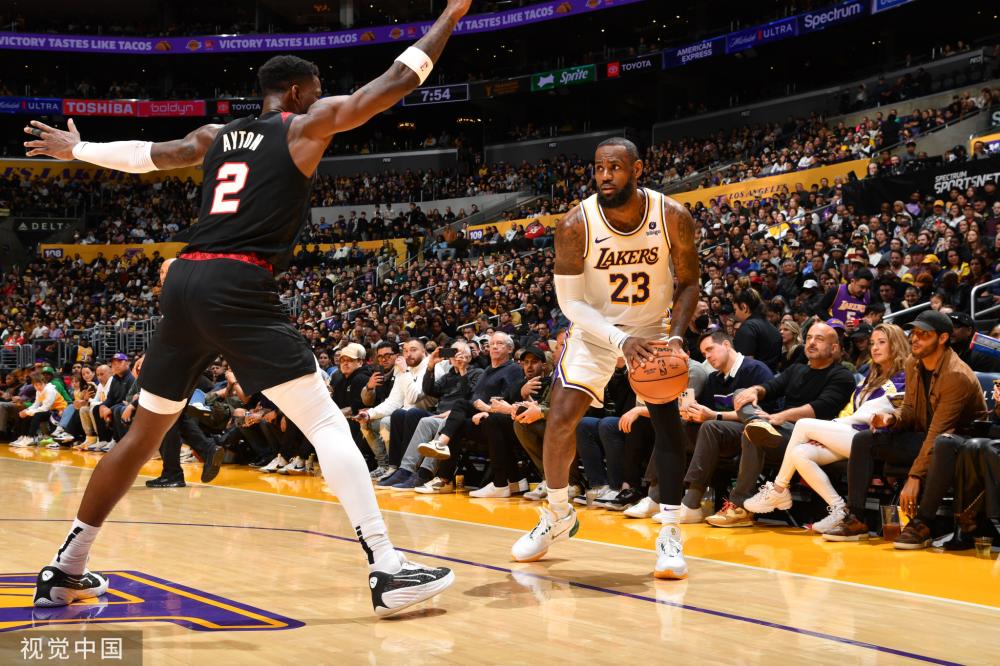 第一时间直 第一时间直